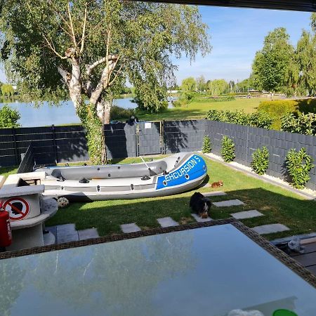 Ferienhaus Am See Hungen Eksteriør bilde