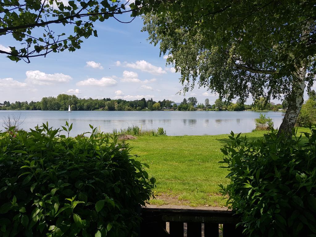 Ferienhaus Am See Hungen Eksteriør bilde